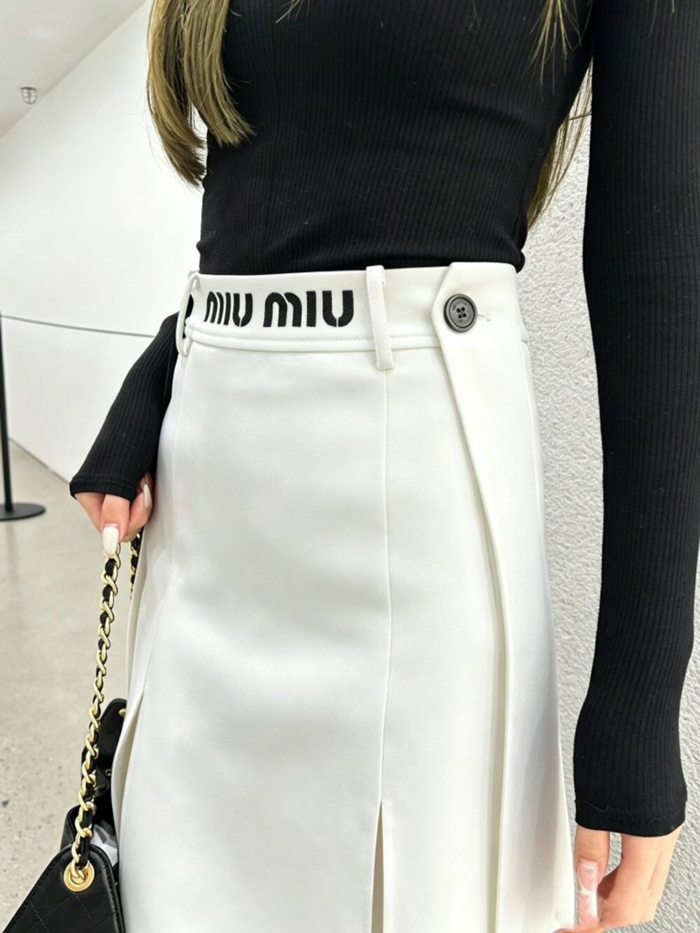 😙Miu Miu😙 White Over-the-Knee Pleated Skirt - Picture 1 of 7